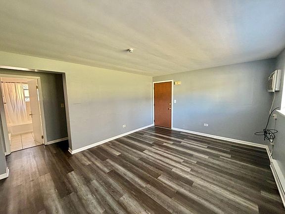 4th image of 18428 Torrence Ave