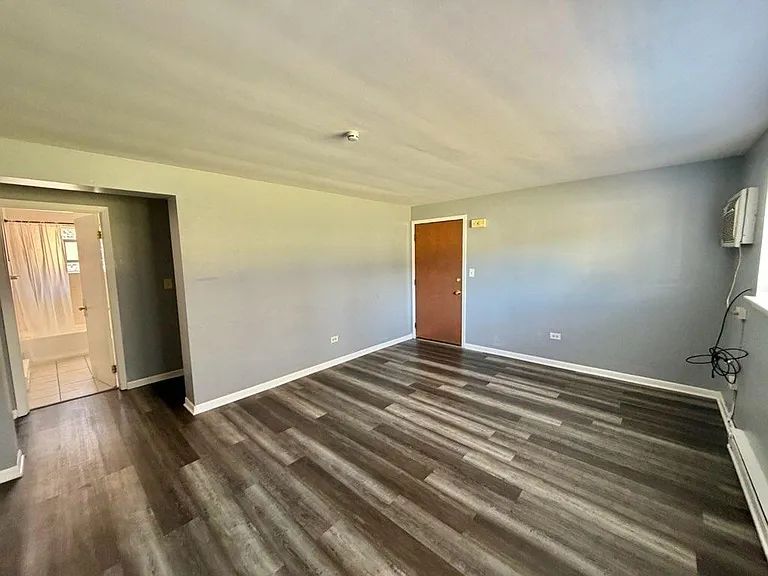 18428 Torrence Ave — Photo 4