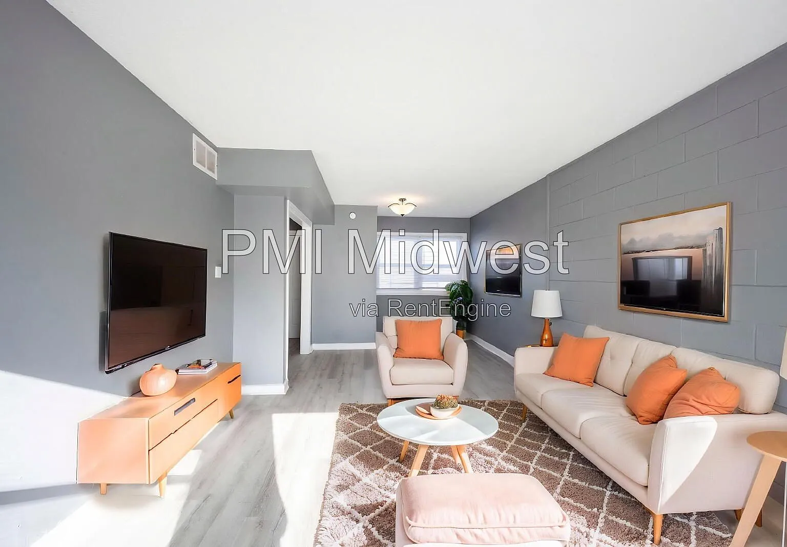 2 bed, 1.0 bath, 900 sqft, $949 — Photo 3