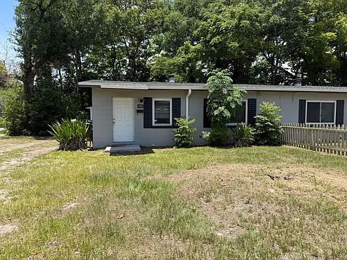 1040 Avondale Ave Photo 1