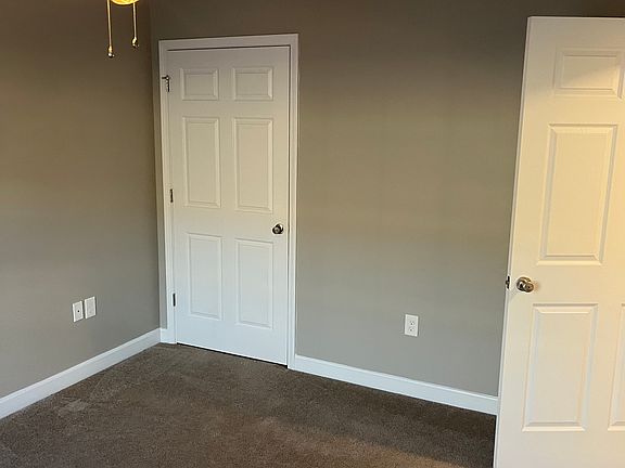 5th image of 404 Southern Cross Dr APT 6