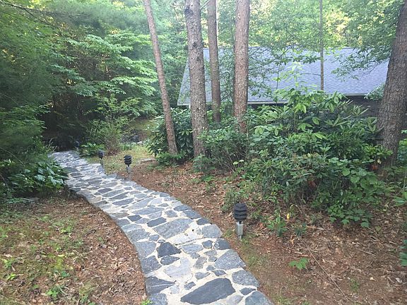 3rd image of 18 Laurel Hill Dr