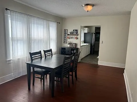 2 bed, 900 sqft, $1,950 — Photo 4