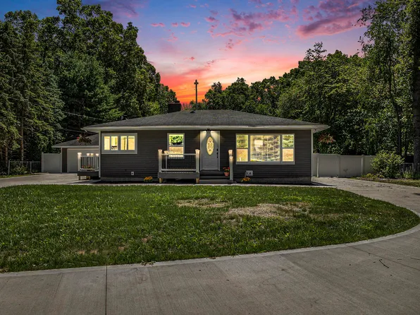 867 Bob Ave, Muskegon, MI 49445