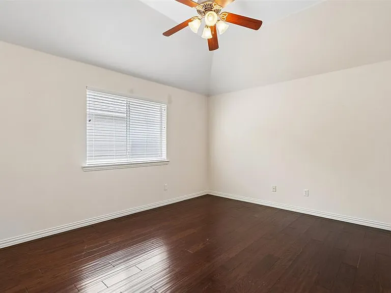 2027 Stonemont Ct — Photo 32