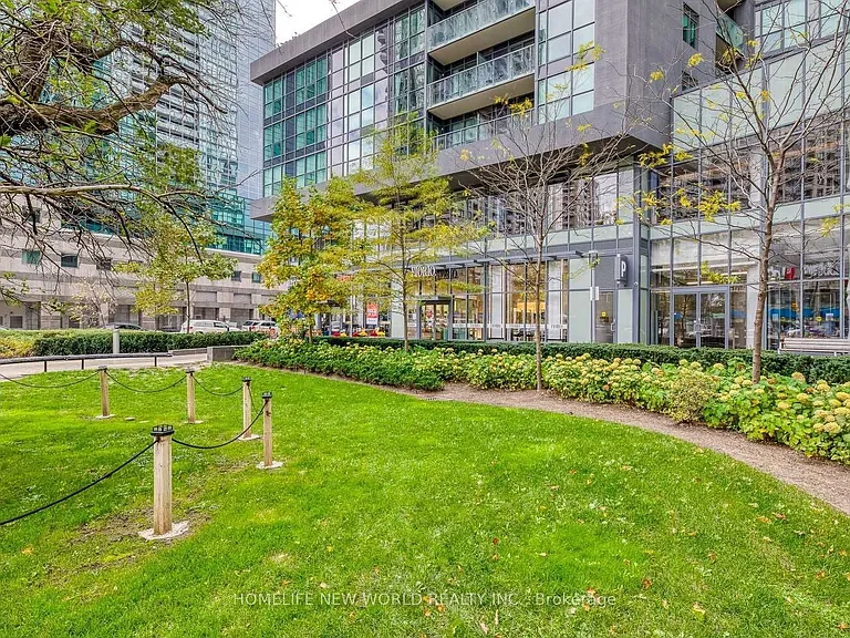 5168 Yonge St #1902 — Photo 4
