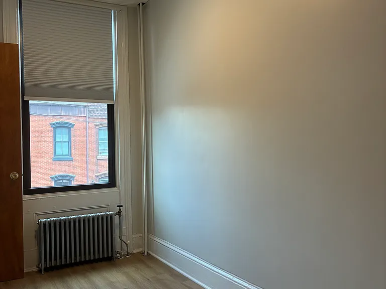 136 Coles St #2 — Photo 3