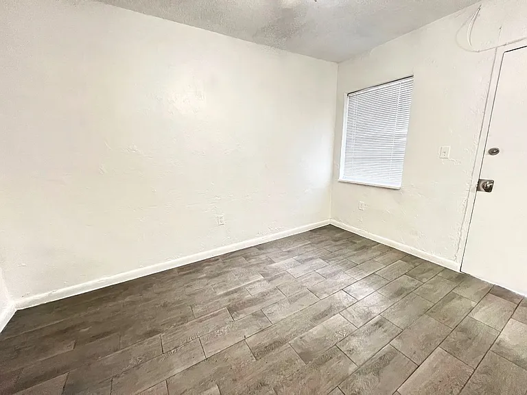 1801 NW 54th St — Photo 12