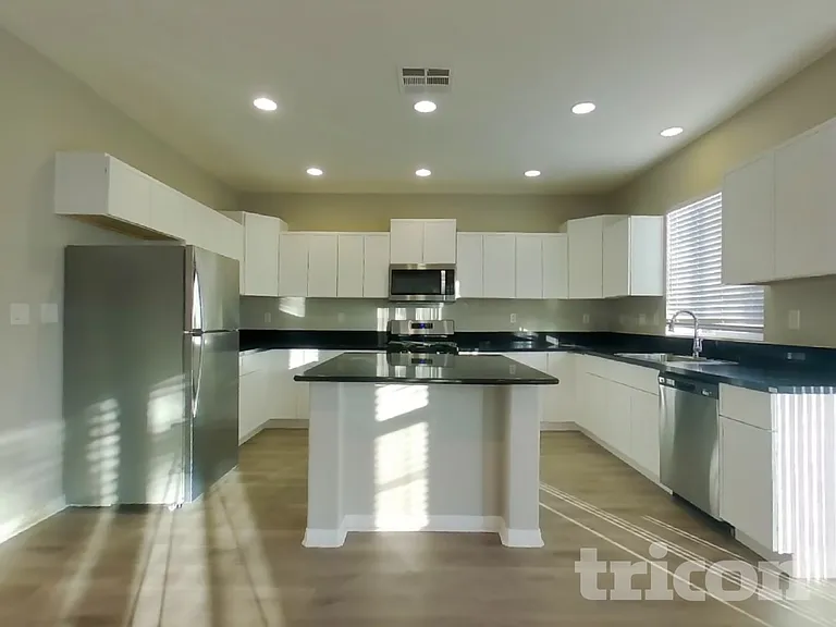 41808 Davidson St — Photo 22