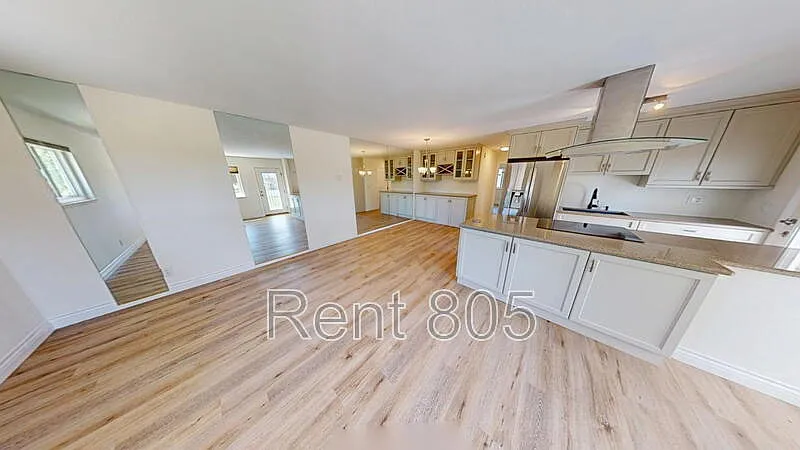 2 bed, 1.0 bath, 900 sqft, $2,695 — Photo 2