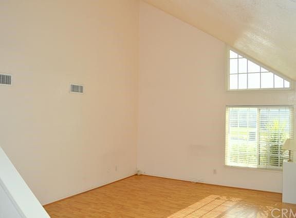 Vaulted Ceilings!