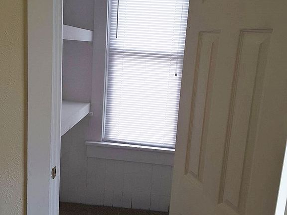 4th image of 620 E Jefferson St