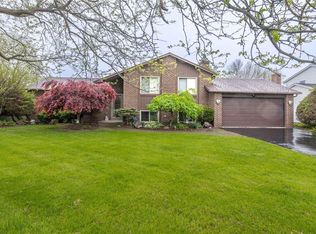 213 Emberglow Ln, Rochester, NY 14612