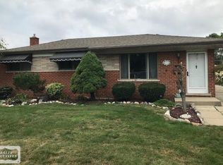 27253 Crestwood Dr, Warren, MI