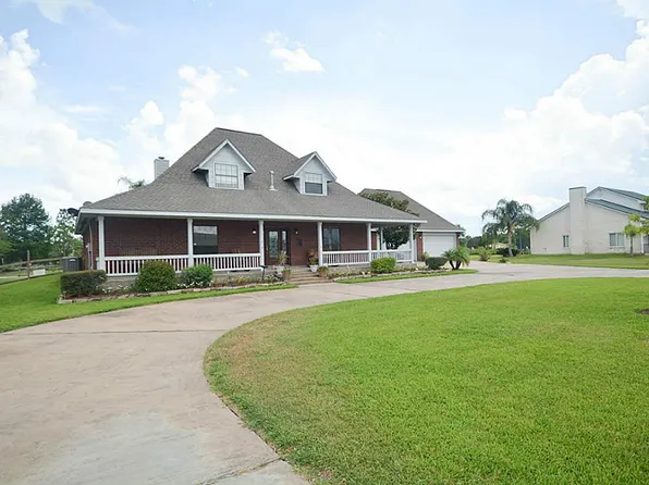 5404 Autumn Ln, Dickinson, TX 77539