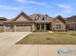 414 Wood Sage Ln, Huntsville, AL 35824