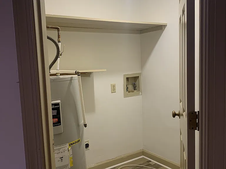 412 Middle St #C — Photo 9