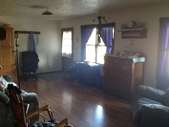 5th image of 164 Bottoms Ln