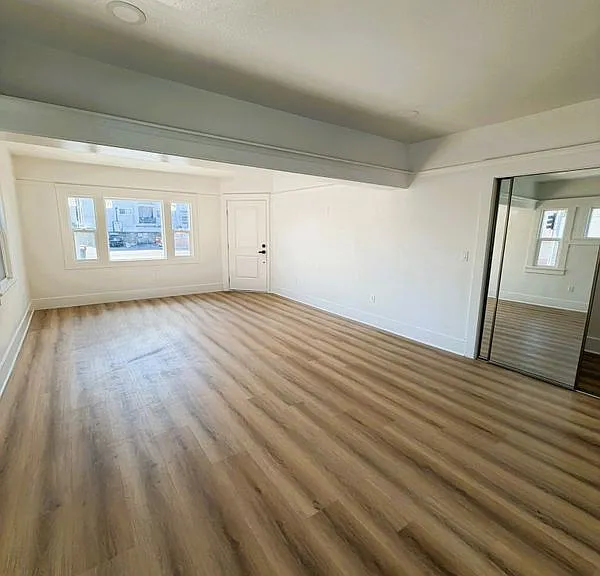 1175 E Broadway — Photo 5