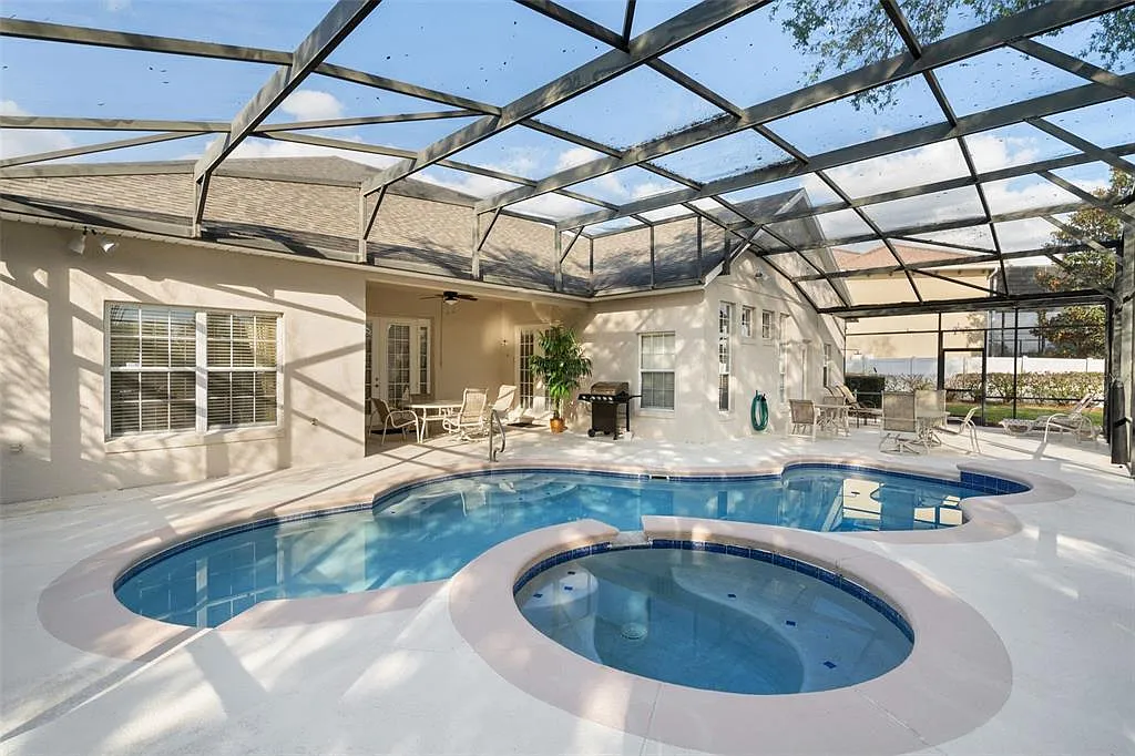 5 bed, 4.0 bath, 3676 sqft, $5,500 — Photo 2