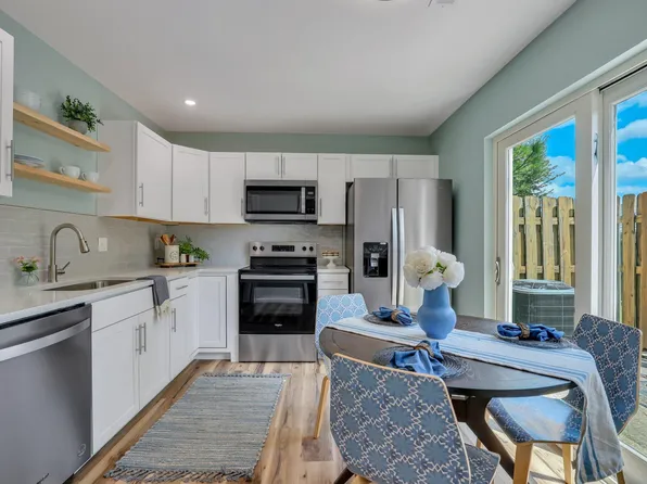 6875 Shahid Row, North Charleston, SC 29418