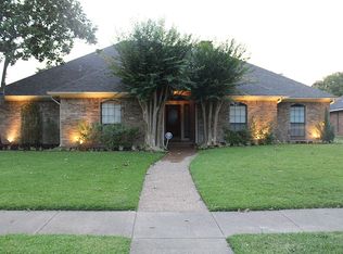 2313 Lone Oak Trl, Garland, TX 75044