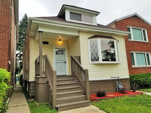 3rd image of 7211 S Maplewood Ave