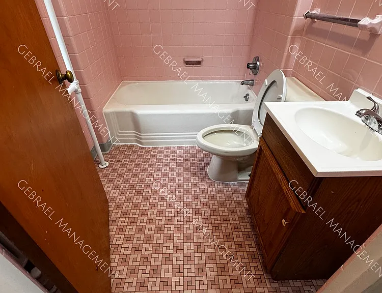 1001 Greenwich St — Photo 11