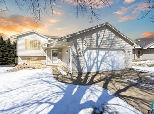 1408 E Old Hickory St, Sioux Falls, SD 57104