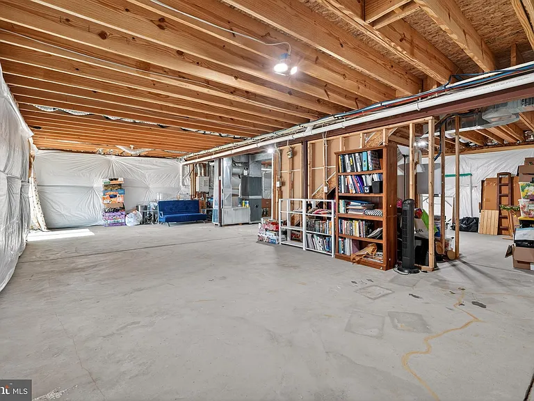 40 Gina Dr — Photo 50
