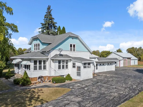 34 County Road Y SOUTH South, Mayville, WI 53050