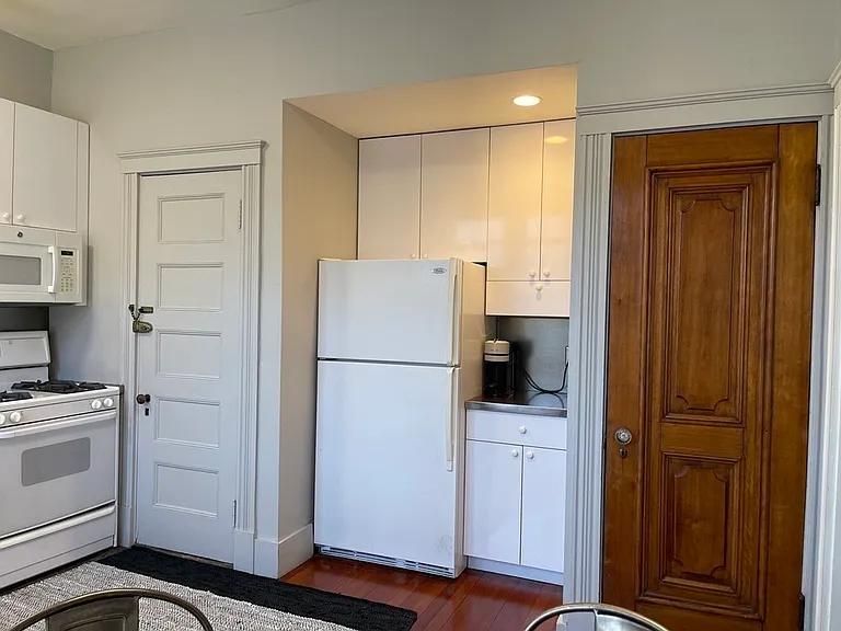 1514 Beacon St #27 — Photo 9