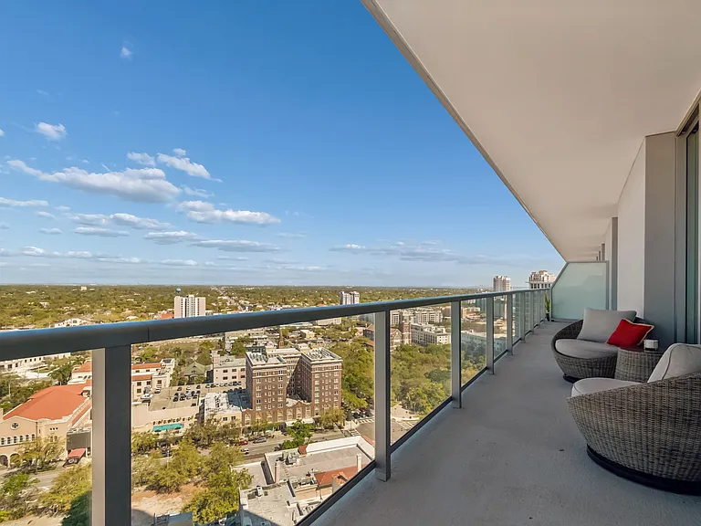 400 Central Ave #2102 — Photo 33