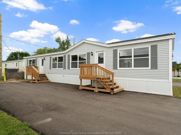 2 Linda Cres, Lakeshore, ON N8N 2P4