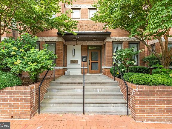 2nd image of 410 11th St NE APT 11