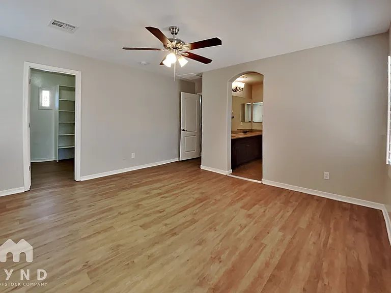 17524 W Mandalay Ln — Photo 7