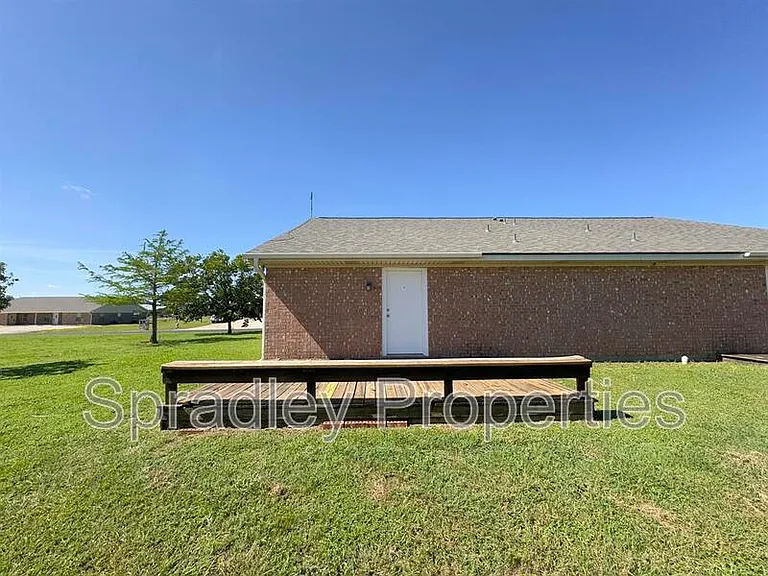 132 Lacey Lou Ln — Photo 19