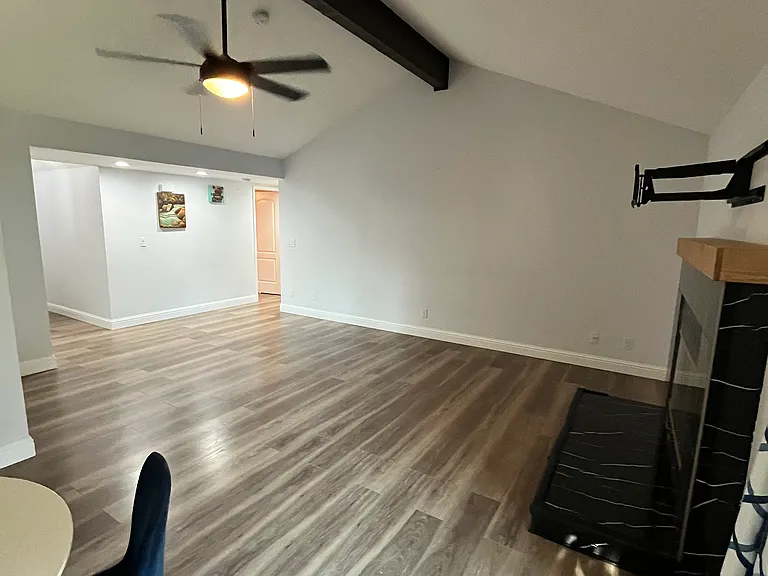 2197 E Pryor Dr — Photo 6