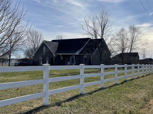 3387 Kinneys Rd, Cedar Hill, TN 37032