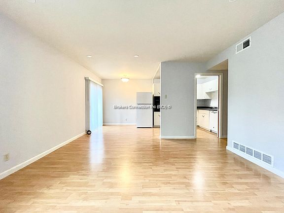 4th image of 1649 12th Ave APT 2