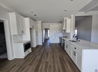 211 Serenity Ct, Byron, GA 31008