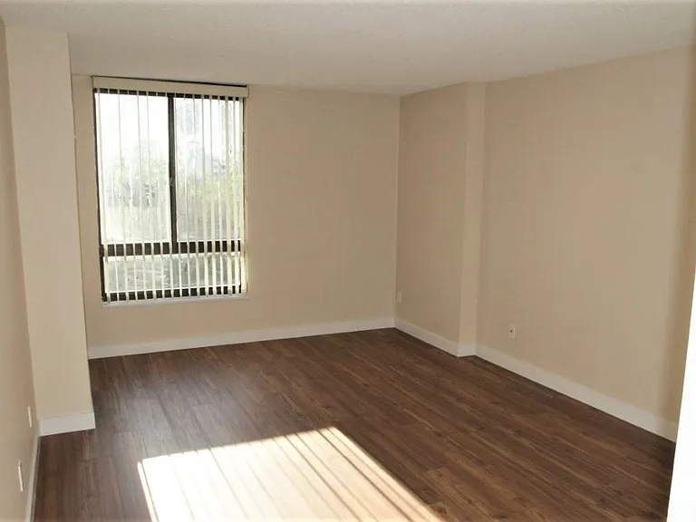 1800 Old Meadow Rd #806 — Photo 20