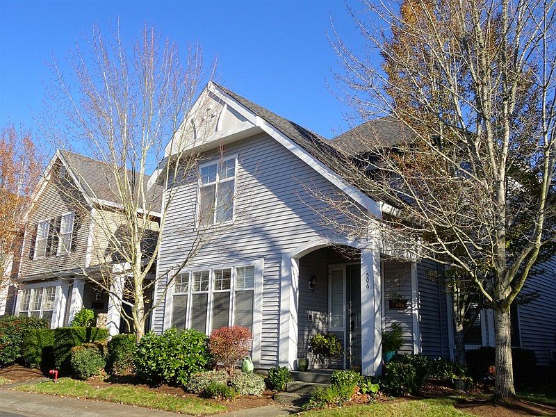 1st image of 506 228th Ave NE