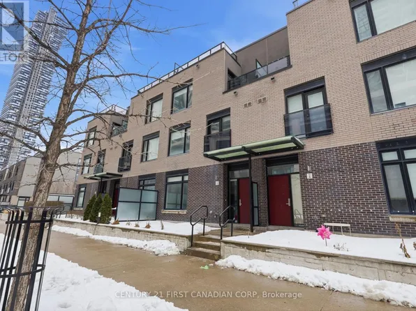 4070 Parkside Village Dr W #Townhouse 3, Mississauga, ON L5B 0K2