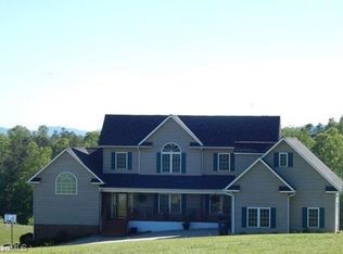 405 Hawks Nest Trl, Purlear, NC 28665