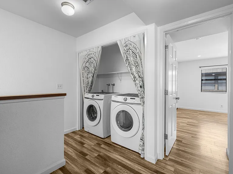 412 N Bushnell Ave #C — Photo 25