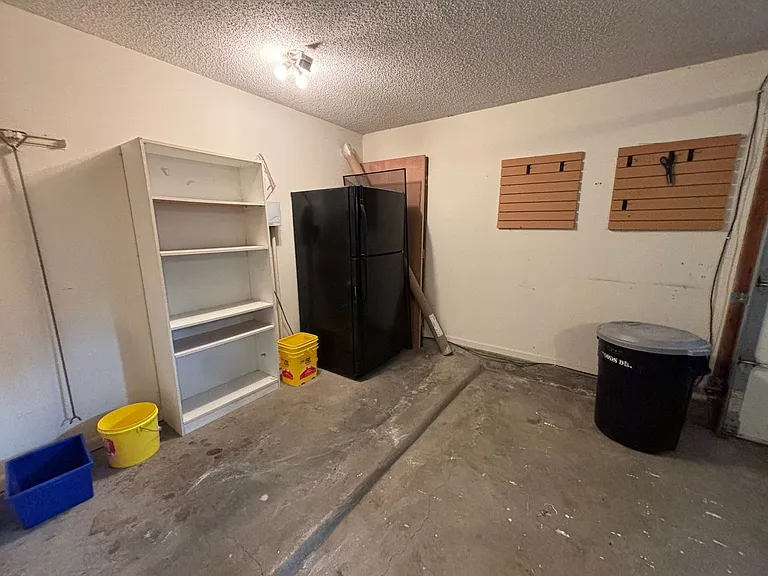 3423 Woods Dr — Photo 16