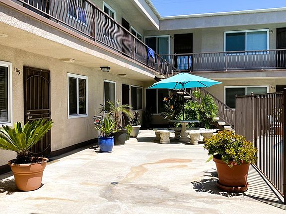 3rd image of 4930 Del Mar Ave