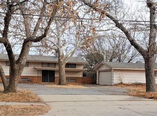 1318 S Maize Rd, Wichita, KS 67209
