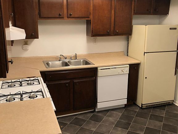 Kitchen with Deck off Back